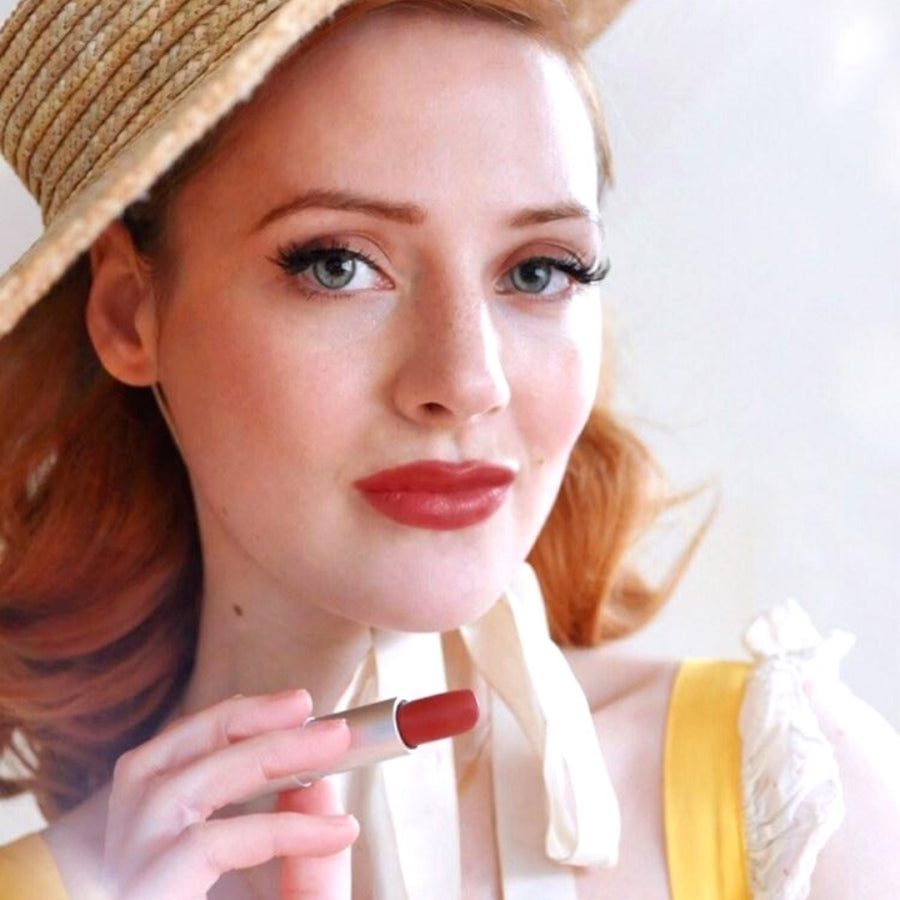 'Natural Red' Lipstick
